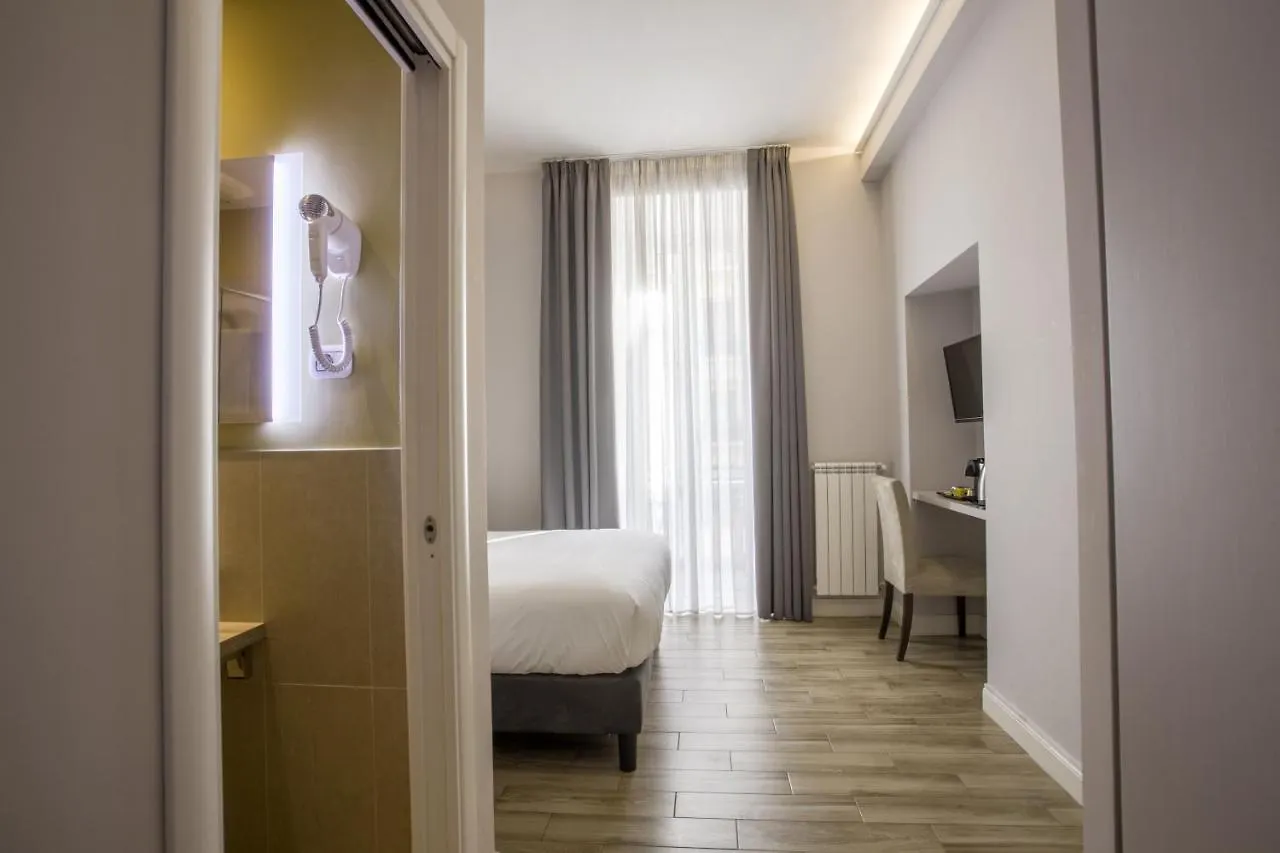 רומא Colosseo Prestige Rooms 0*,