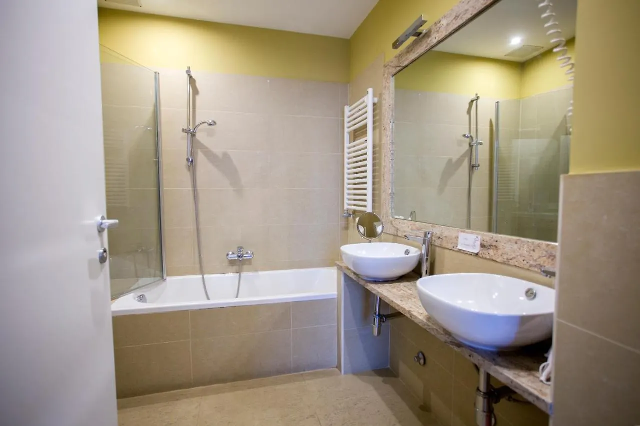 רומא Colosseo Prestige Rooms בית הארחה
